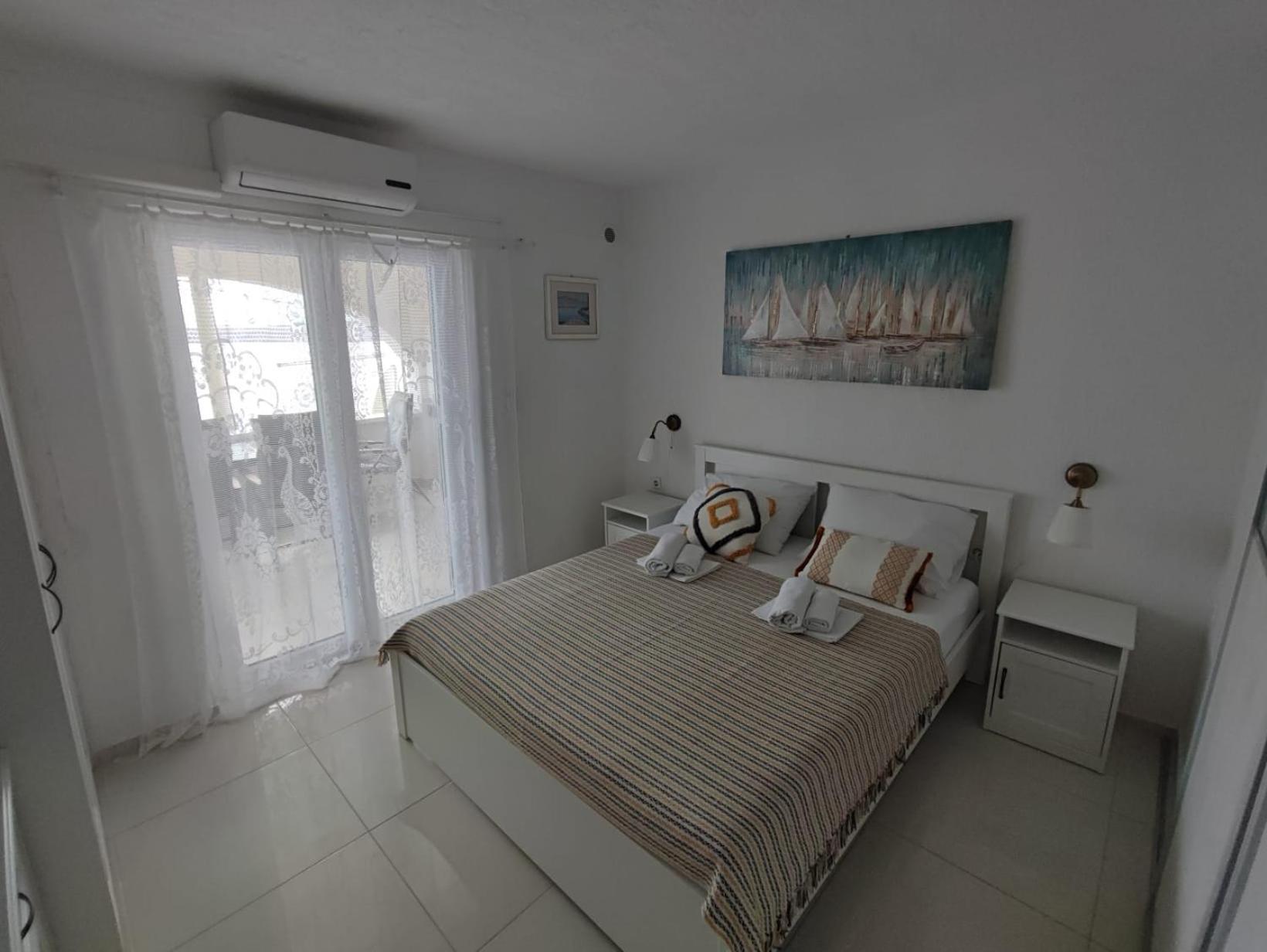 Apartments Marecic Karlobag Phòng bức ảnh